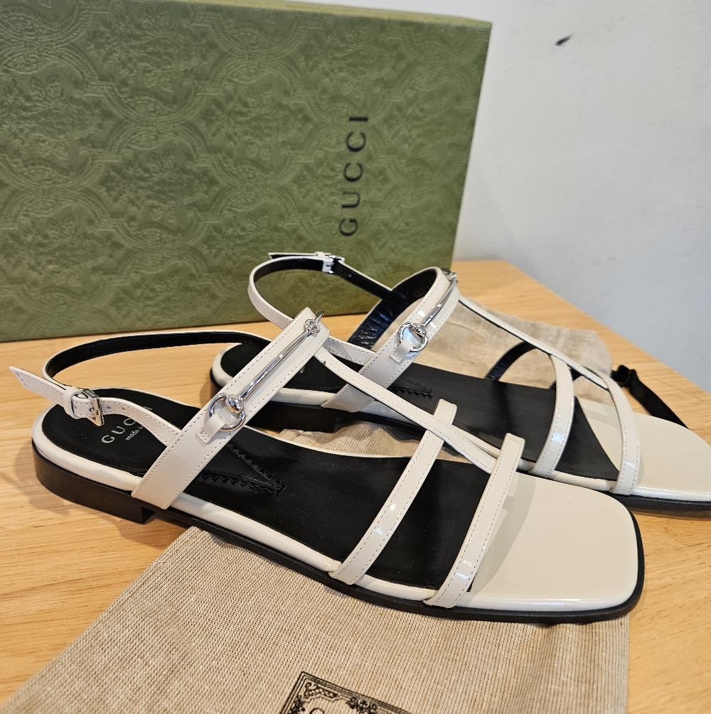 GUCCI LADIES CURRENT WHITE LEATHER SLIM HORSEBIT FLAT SANDALS SHOES 39.5